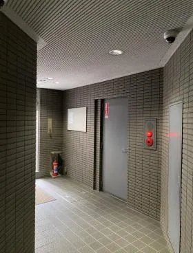 MRビルの外観
