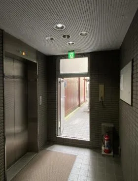 MRビルの外観