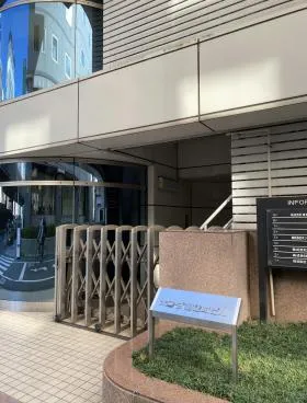 ホンダ御徒町ビルの外観
