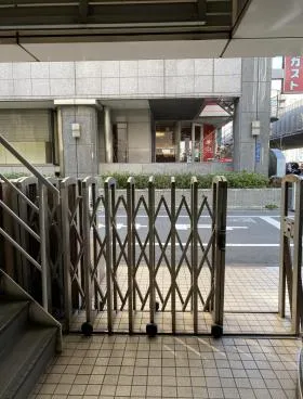 ホンダ御徒町ビルの外観