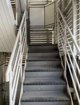 ホンダ御徒町ビルの外観