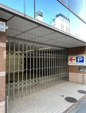 ホンダ御徒町ビルの外観