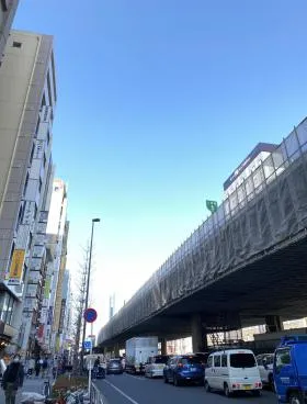 ホンダ御徒町ビルの外観