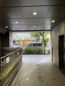 新京橋ビルの外観