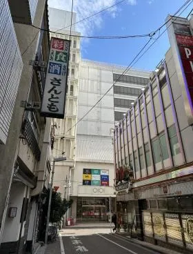 上野ソシアルビルの外観