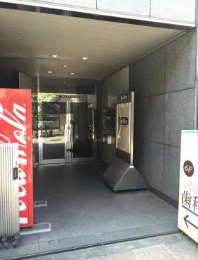 上野ORAGAビルの外観