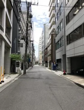 上野第9秦ビルの外観