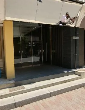 18山京ビルの外観