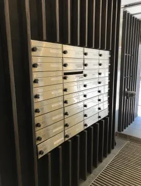 18山京ビルの外観