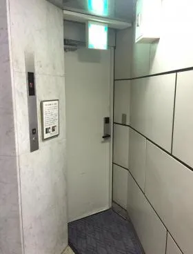 308ビルの外観
