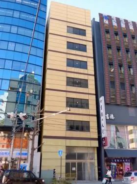 大地ビルの外観