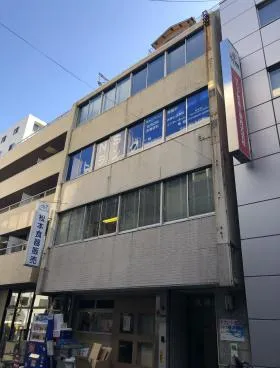 成瀬ビルの外観