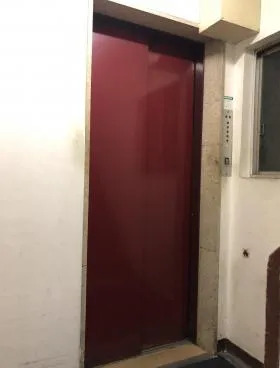成瀬ビルの外観