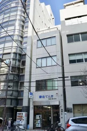 柳北ビルの外観