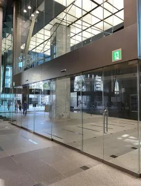 新宿マインズタワーの外観