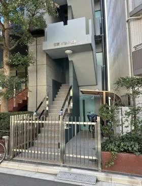 蔵前イセキビルの外観