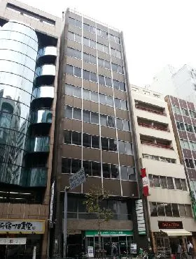 太田紙興新宿ビルの外観