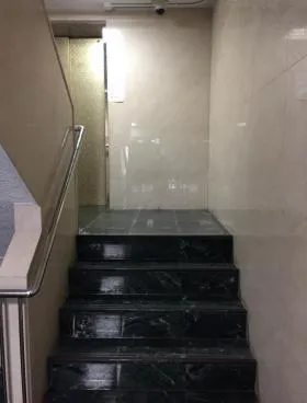 太田紙興新宿ビルの外観