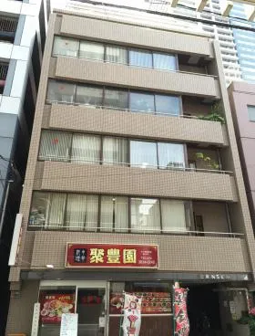台東NSビルの外観
