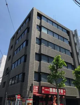 秋州ビルの外観