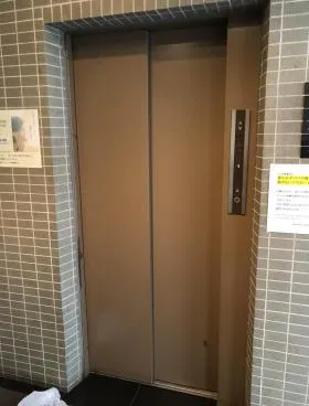 シューエックスビルの外観