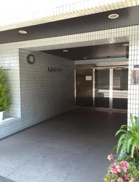東京ミシン会館ビルの外観
