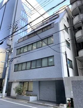 IZU6ビルの外観