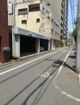 トランスCMビルの外観
