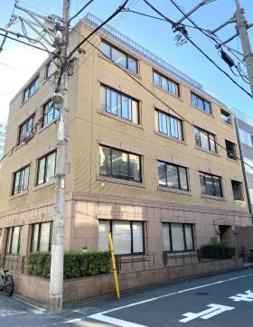 STビルの外観