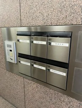 STビルの外観