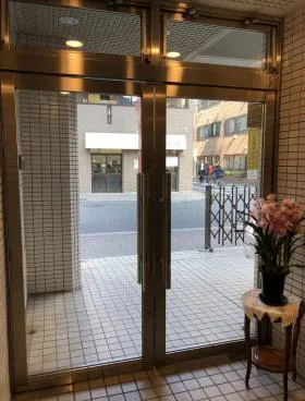 フジ御徒町ビルの外観
