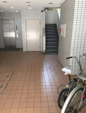 安達第3ビルの外観