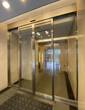 Logran御徒町ビルの外観