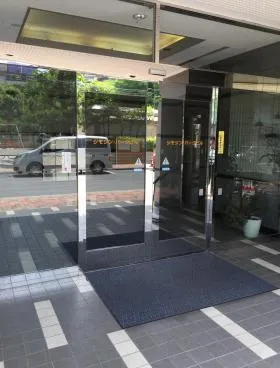 シモジンパークビルの外観