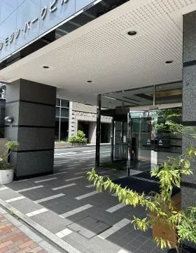 シモジンパークビルの外観