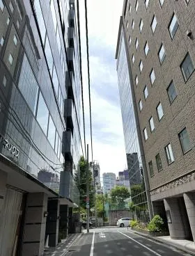シモジンパークビルの外観