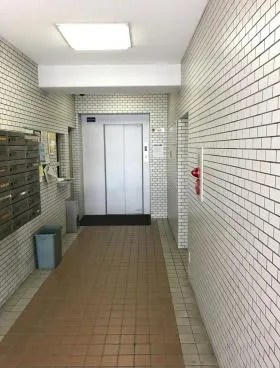 ヴェラハイツ御徒町ビルの外観