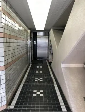 御徒町台東ビルの外観