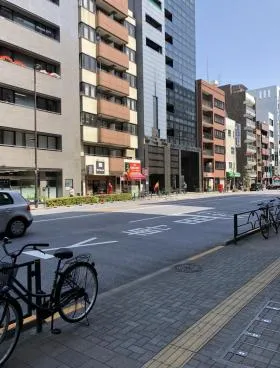 日進ビルの外観