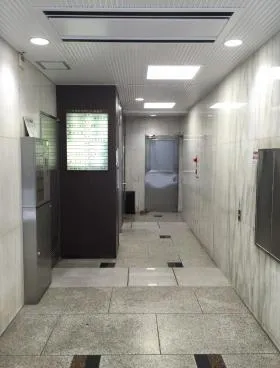 茅場町長岡ビルの外観