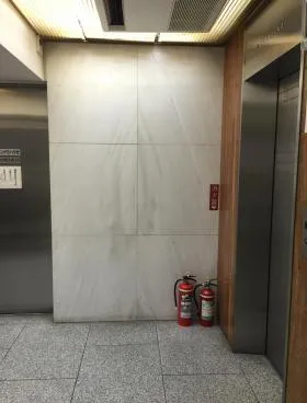 トーエイ八丁堀(旧:京橋第六長岡)ビルの外観