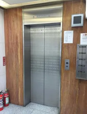 トーエイ八丁堀(旧:京橋第六長岡)ビルの外観