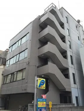 O・Kビルの外観