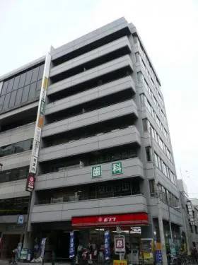 カーニープレイス新御徒町の外観