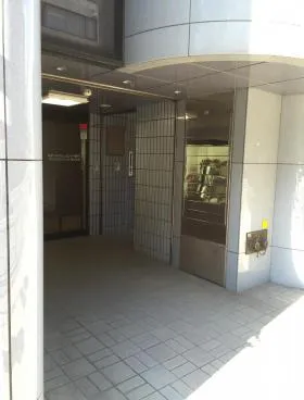 SKビルの外観