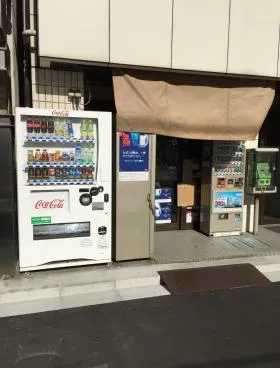 鈴木ビルの外観