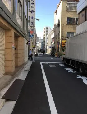 鈴木ビルの外観
