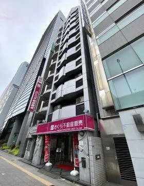 ユーエムビルの外観