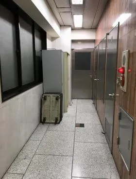 茅場町第3長岡ビルの外観
