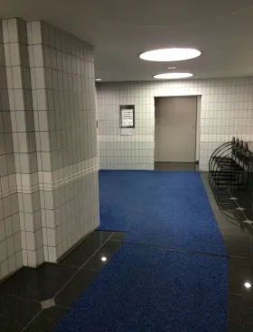 M&Mビルの外観